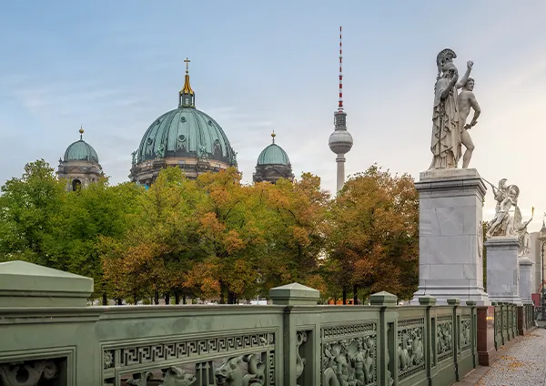 Destino Berlin, Alemania. Teduca estudios en el exterior.