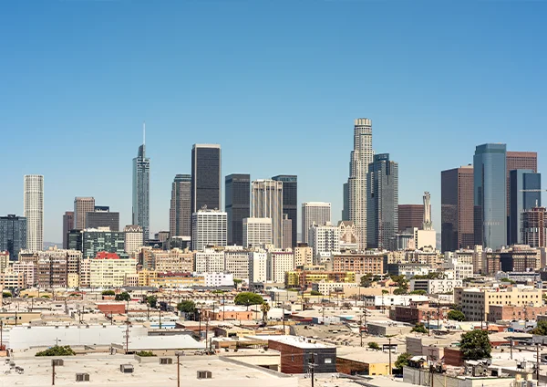 Destino Los Angeles, Estados Unidos. Teduca estudios en el exterior.