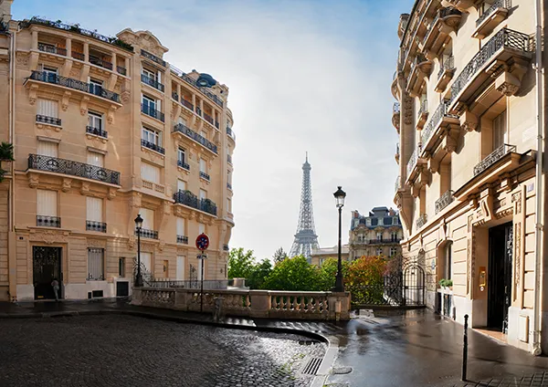Destino Paris, Francia. Teduca estudios en el exterior.