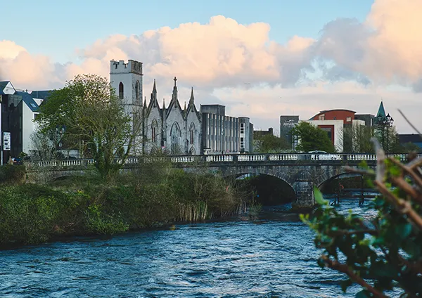Destino Galway, Irlanda. Teduca estudios en el exterior.